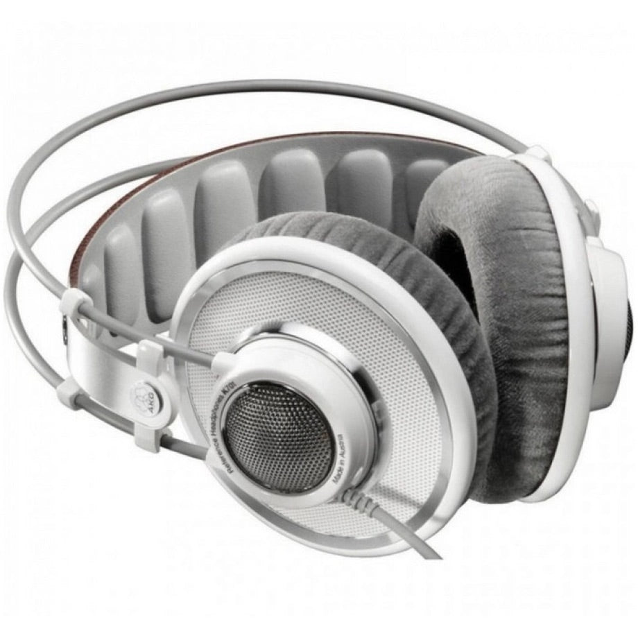 AKG K701